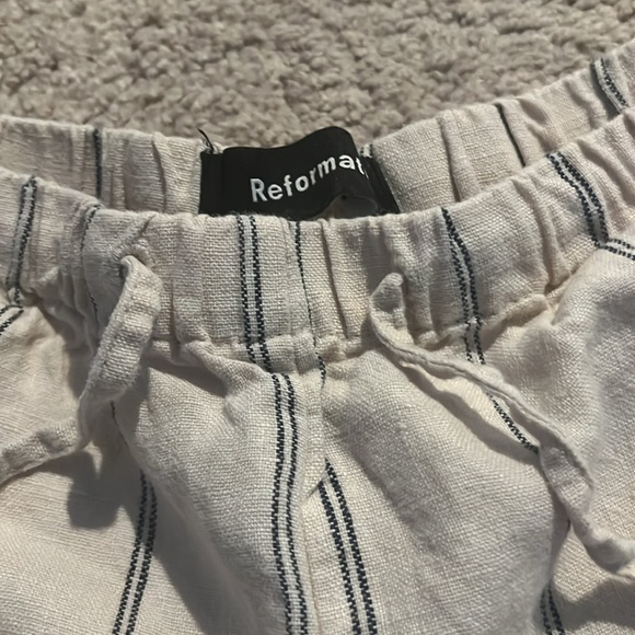 REFORMATION Striped linen shorts. M - Picture 2 of 3